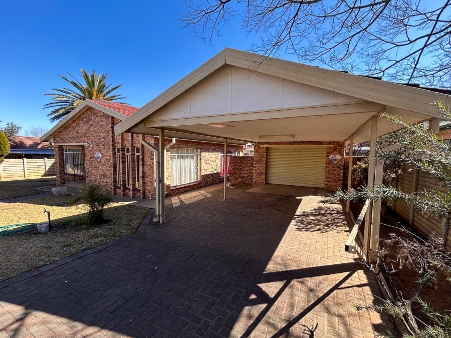 4 Bedroom Property for Sale in Parys Free State
